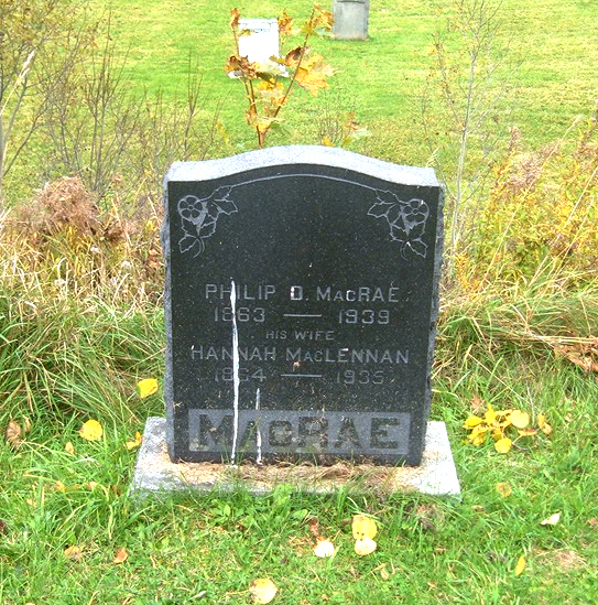 Photo of headstones/Hannah MacLennan 1864-1935 hdstn Middle River